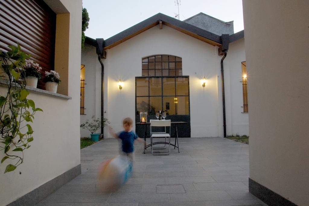 Le Officine Di Via Marsala Bed and Breakfast Legnano Kamer foto