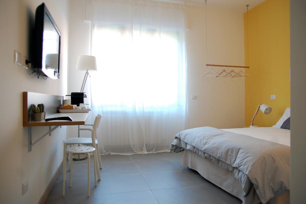 Le Officine Di Via Marsala Bed and Breakfast Legnano Kamer foto