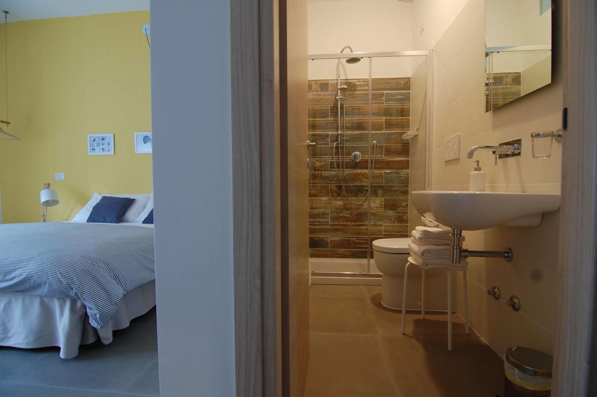 Le Officine Di Via Marsala Bed and Breakfast Legnano Buitenkant foto