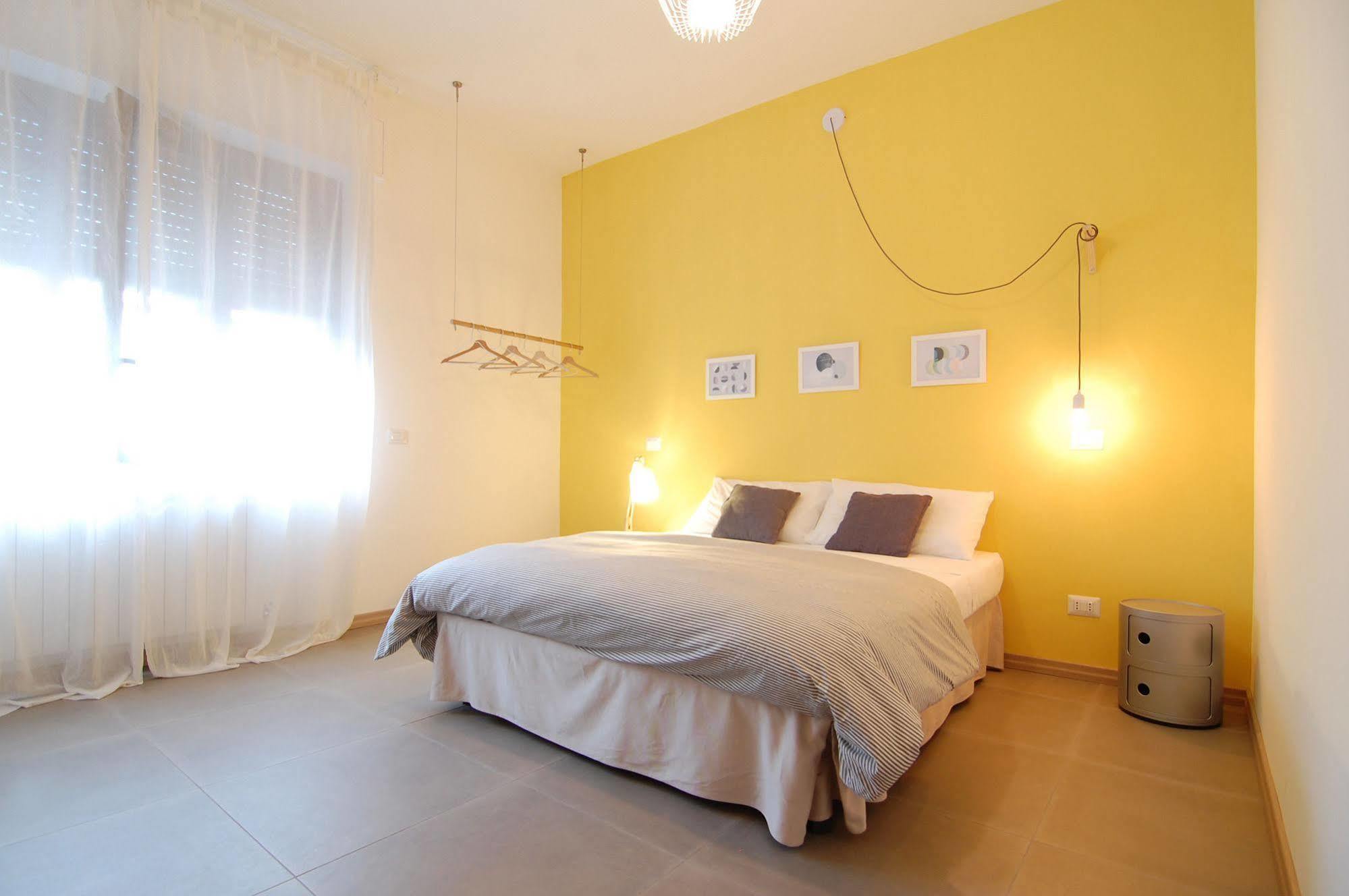 Le Officine Di Via Marsala Bed and Breakfast Legnano Buitenkant foto